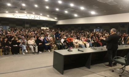 Kitapseverlerden Başkan Şerifoğulları’na teşekkür