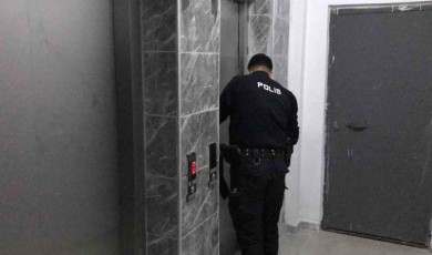 Asansörle birlikte zemine çakılan çocuk yaralandı