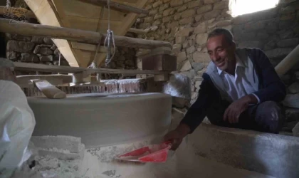 Asırlık değirmen ilk günkü gibi çalışıyor