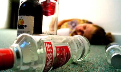 Binlerce litre kaçak içki ele geçirildi