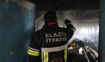 Elazığ’da depo yangını