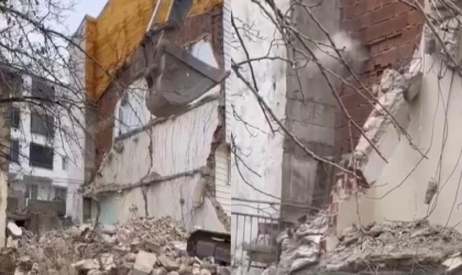 Yine aynı yıkım hikayesi