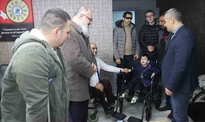 İlahiyat öğrencilerinden örnek davranış