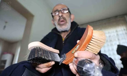 Yaşlı adamın ekmek teknesini çaldılar