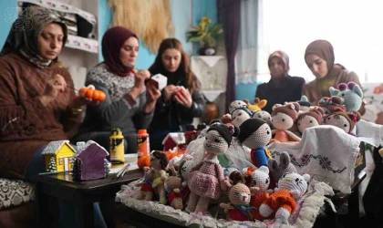Kadınların el emekleri aile ekonomilerine katkı sağlıyor