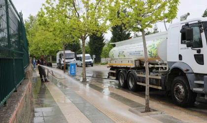 Belediyeden Cumhuriyet Mahallesi'nde kapsamlı temizlik