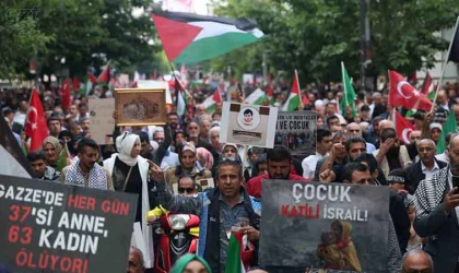 Elazığ’da binlerce kişi Filistin için yürüdü