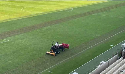 Atatürk Stadyumu zemini bakıma alındı