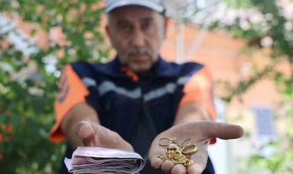 Temizlik işçisinden insanlık dersi