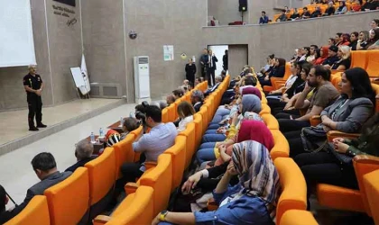 En İyi Narkotik Polisi Anne Programı