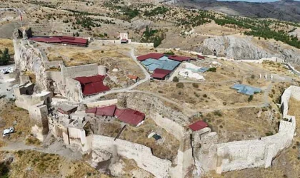 Keşfedilen bin yıllık sanayi sitesinin 150 yıl öncesine kadar kullanıldığı ortaya çıktı